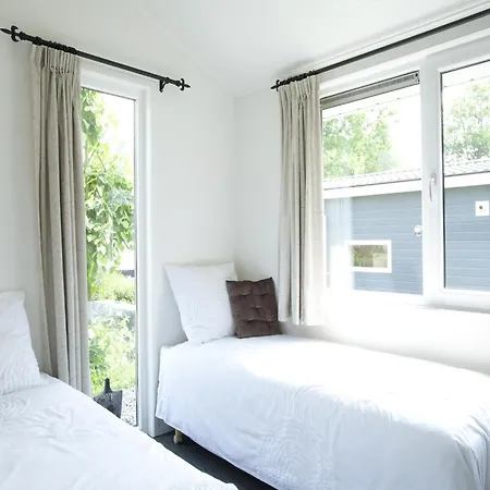 Chalet Modern With Dishwasher, Near Nature Reserve