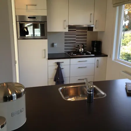 Modern With Dishwasher, Near Nature Reserve Chalet *